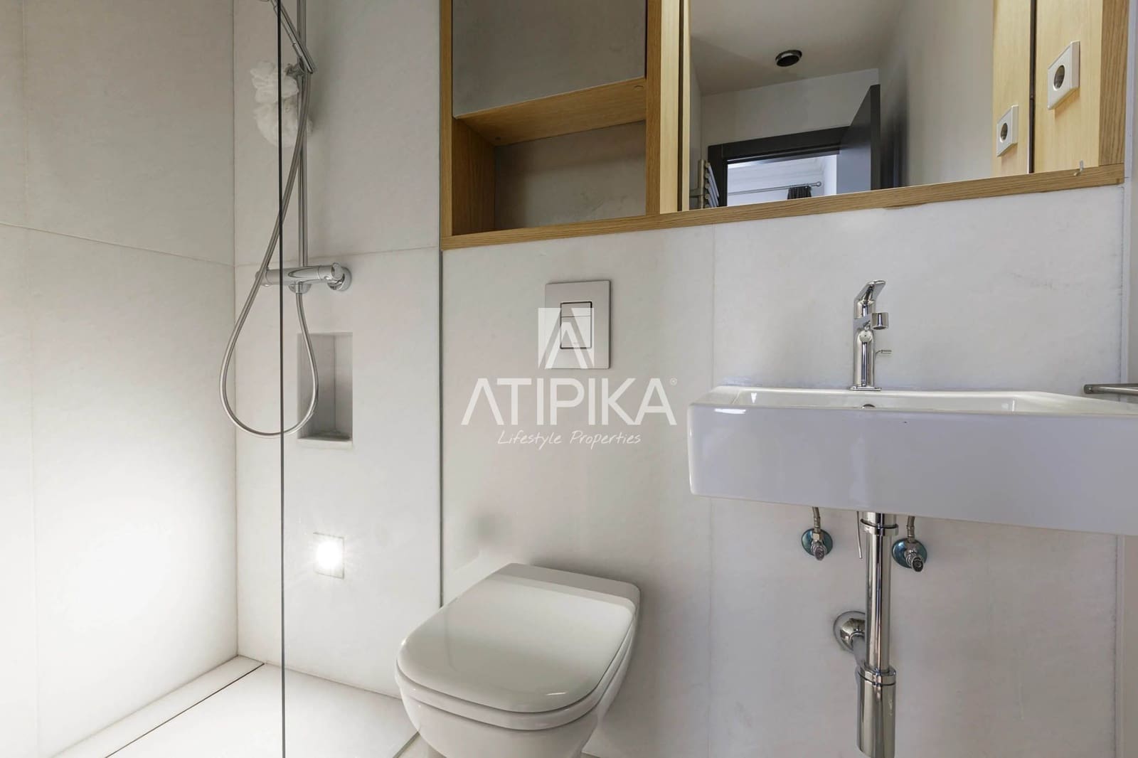 4 bedroom Apartment for sale in Barcelona city - € 2,900,000 (Ref: 9026250)