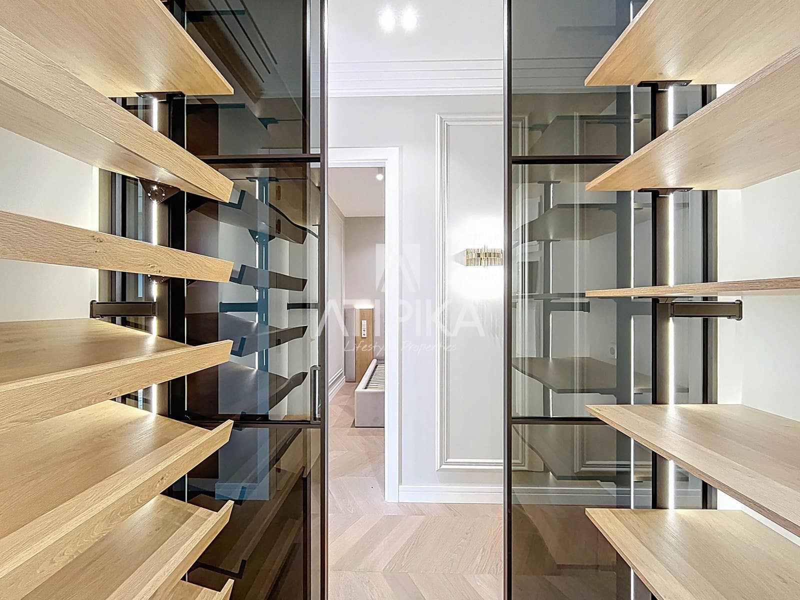 3 bedroom Apartment for sale in Barcelona city - € 1,225,000 (Ref: 9026251)