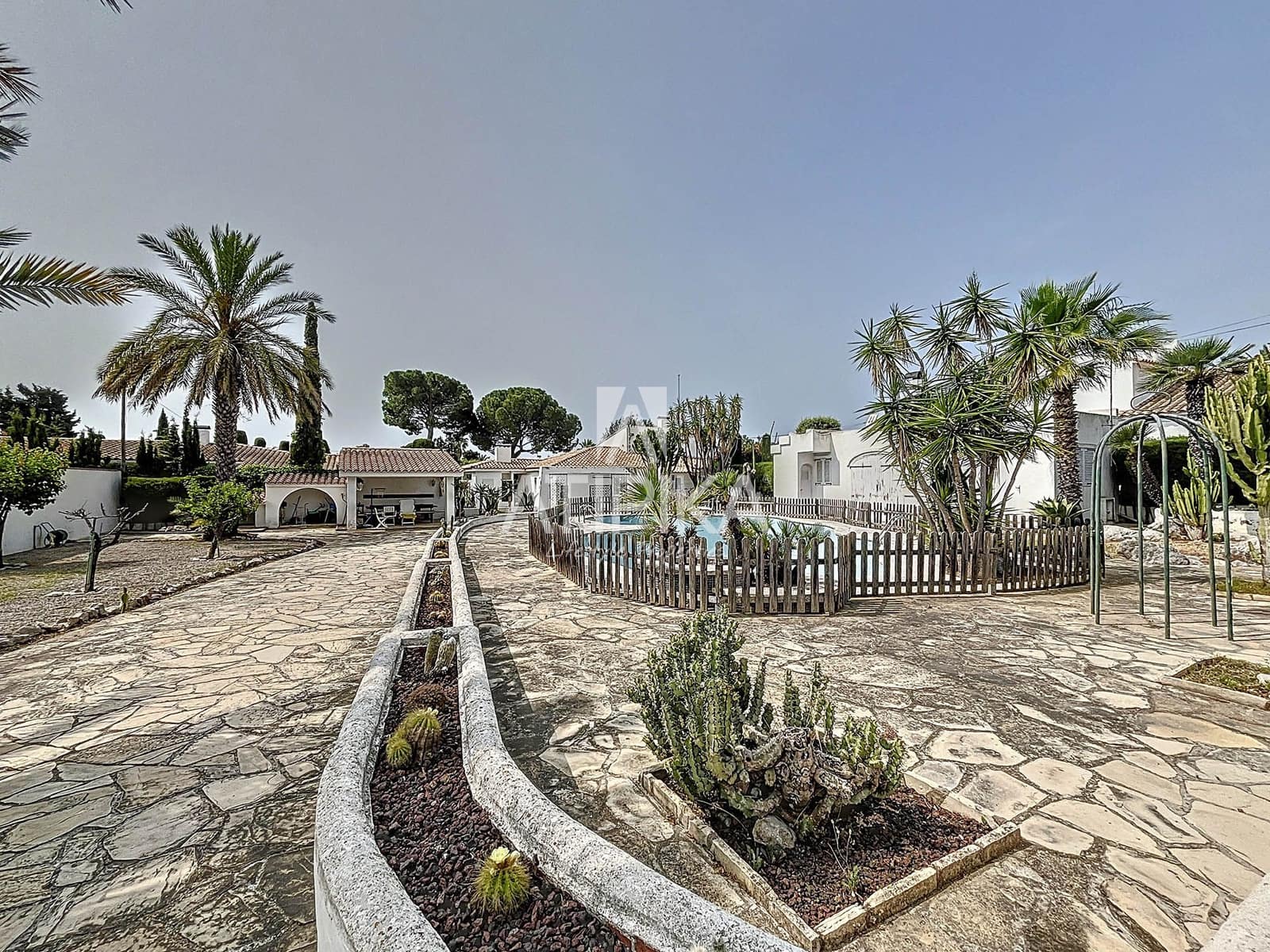 Grunde uden byggetilladelser til salg i Sant Pere de Ribes - € 810.000 (Ref: 9047303)