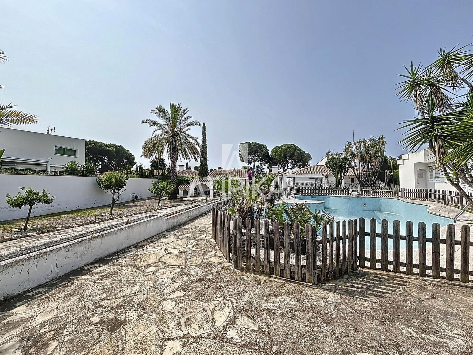 Grunde uden byggetilladelser til salg i Sant Pere de Ribes - € 810.000 (Ref: 9047303)