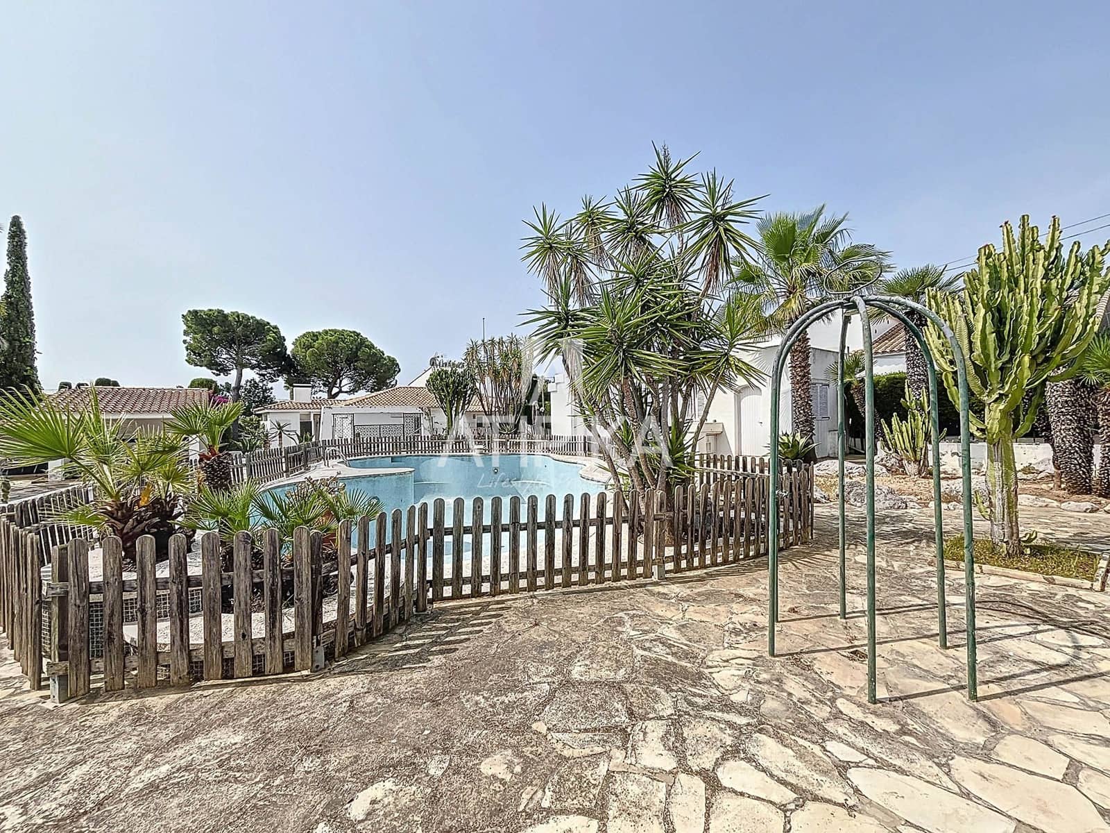 Grunde uden byggetilladelser til salg i Sant Pere de Ribes - € 810.000 (Ref: 9047303)