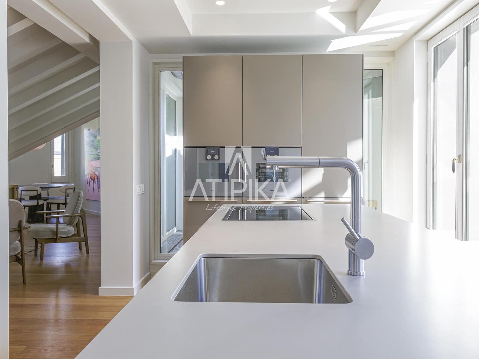 2 bedroom Apartment for sale in Barcelona city with pool - € 2,690,000 (Ref: 9058777)