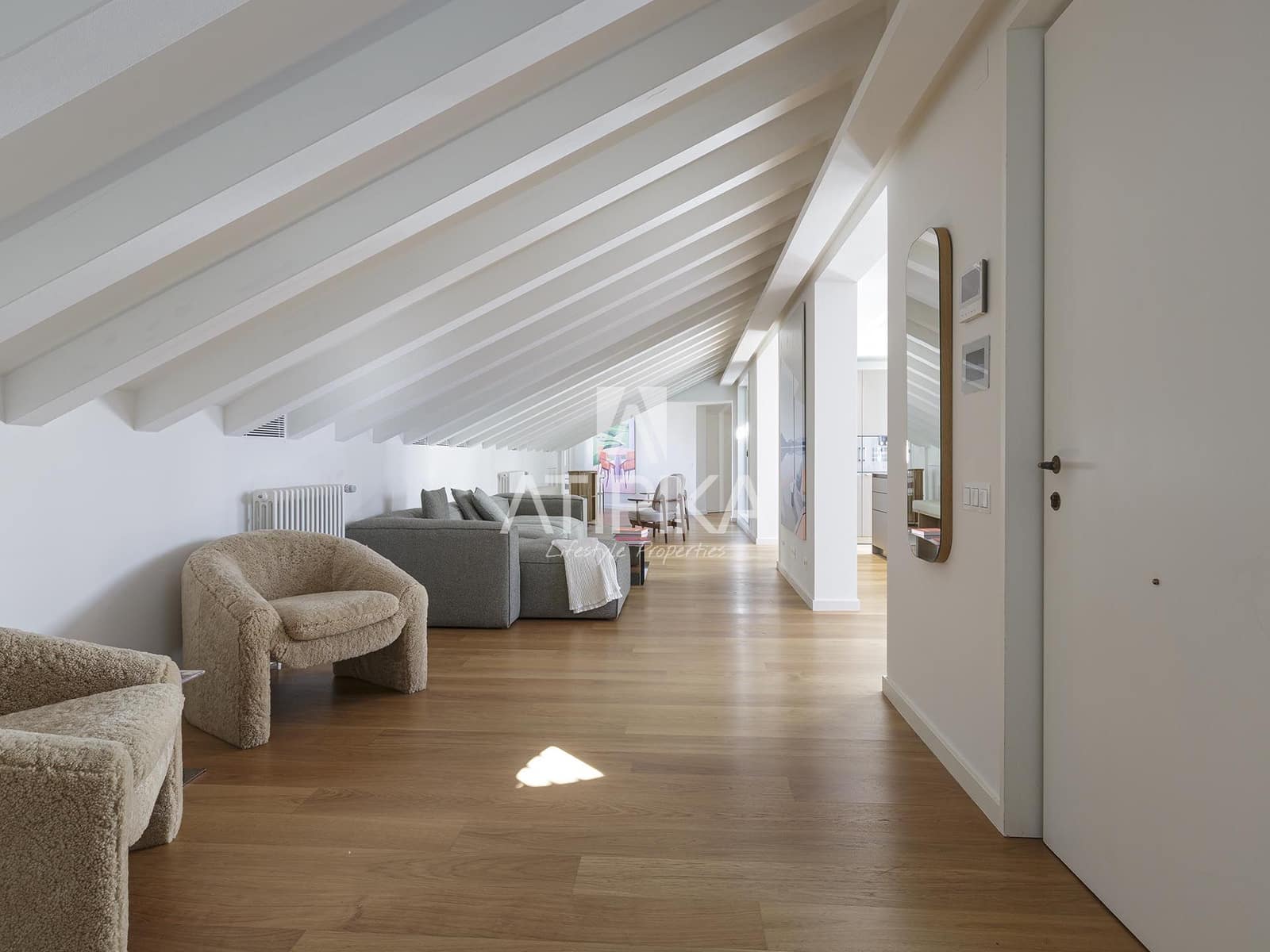 2 bedroom Apartment for sale in Barcelona city with pool - € 2,690,000 (Ref: 9058777)