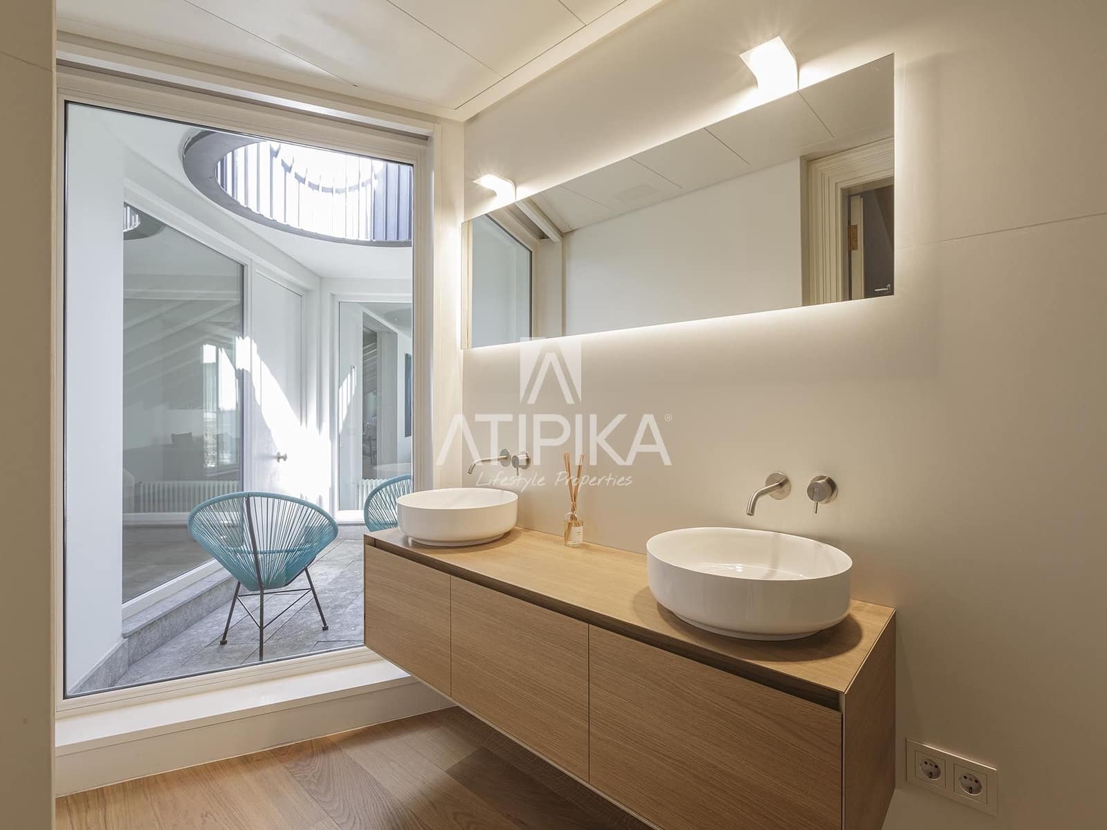 2 bedroom Apartment for sale in Barcelona city with pool - € 2,690,000 (Ref: 9058777)