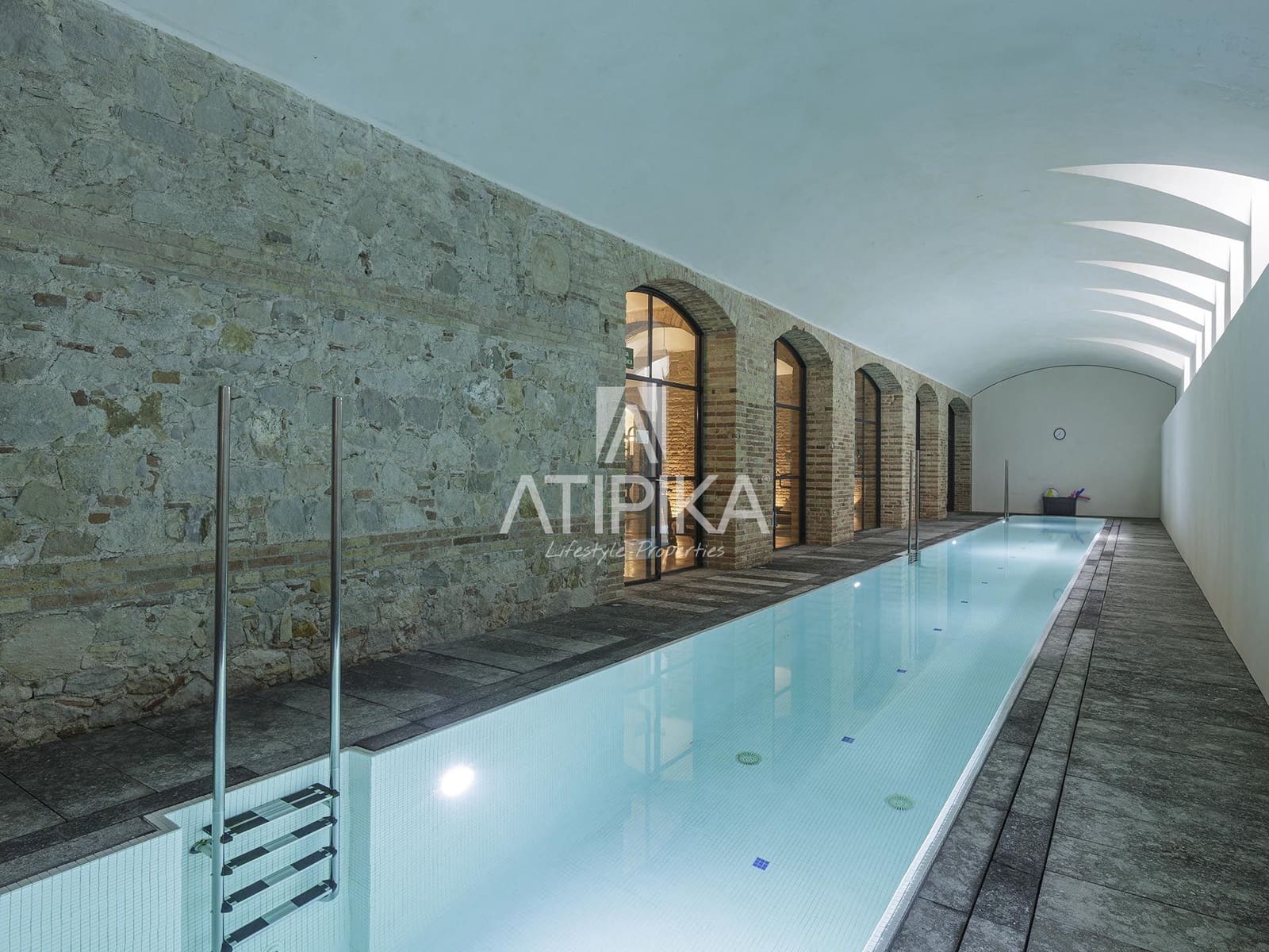 2 bedroom Apartment for sale in Barcelona city with pool - € 2,690,000 (Ref: 9058777)