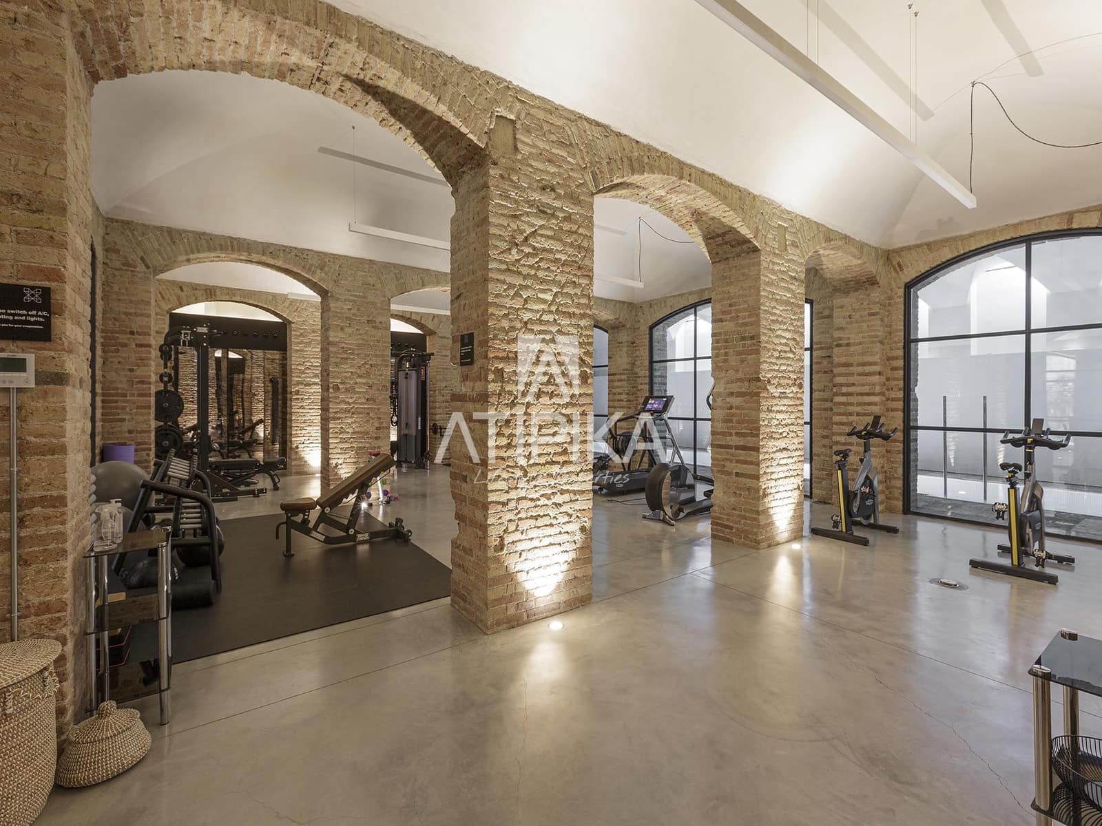 2 bedroom Apartment for sale in Barcelona city with pool - € 2,690,000 (Ref: 9058777)