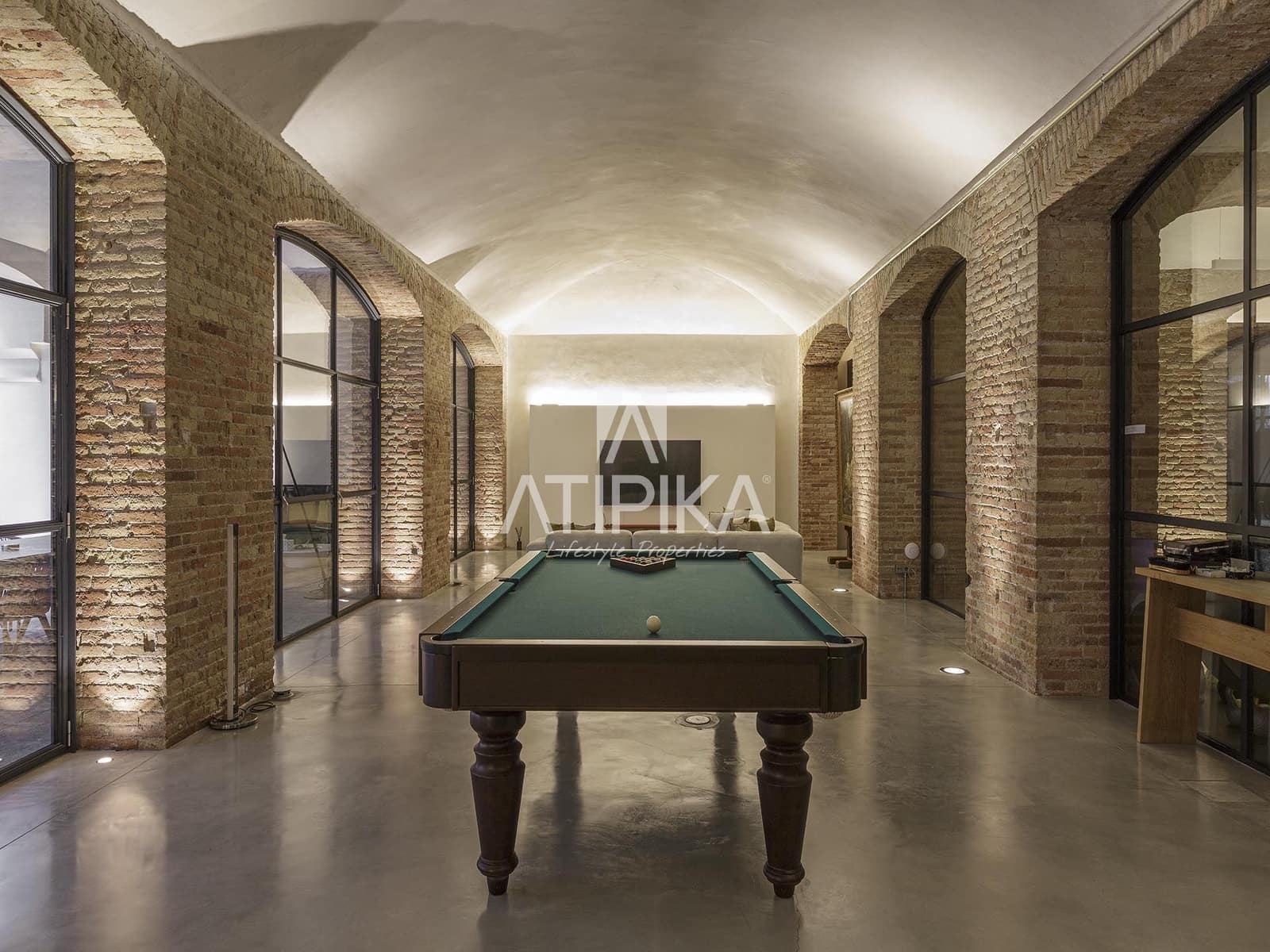 2 bedroom Apartment for sale in Barcelona city with pool - € 2,690,000 (Ref: 9058777)