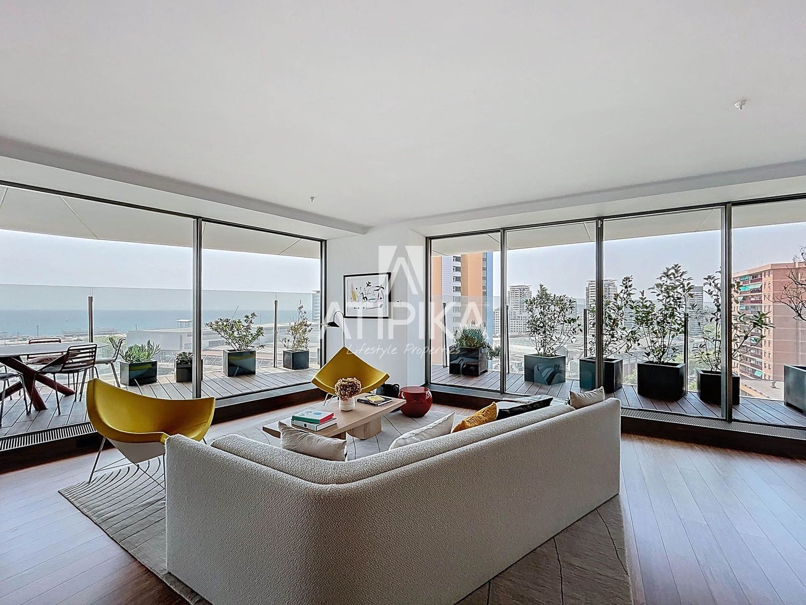 3 bedroom Apartment for sale in Barcelona city with pool - € 2,320,000 (Ref: 9062068)