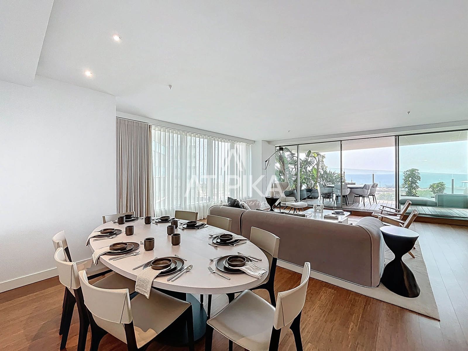 3 bedroom Apartment for sale in Barcelona city with pool - € 2,320,000 (Ref: 9062068)