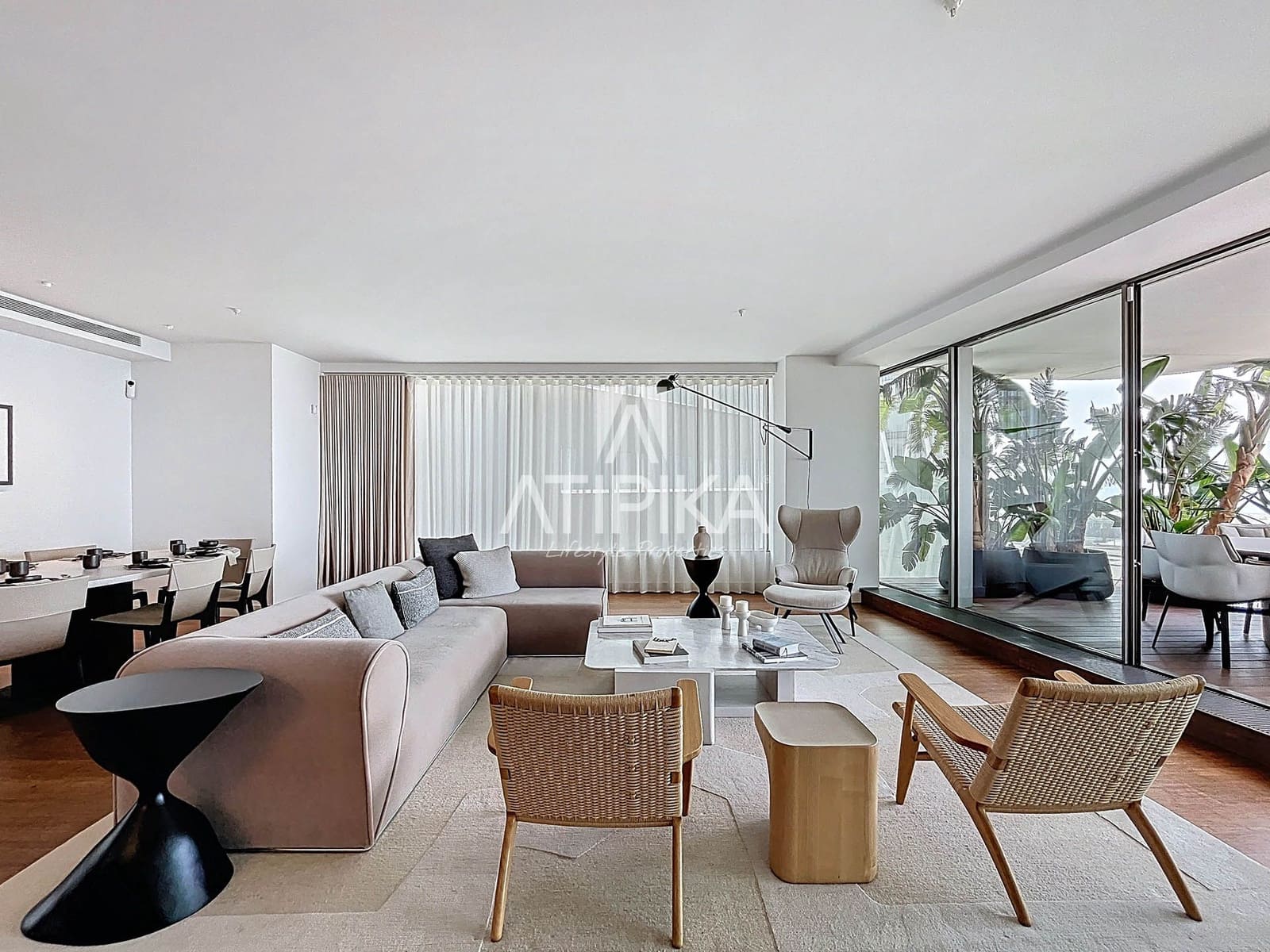 3 bedroom Apartment for sale in Barcelona city with pool - € 2,320,000 (Ref: 9062068)