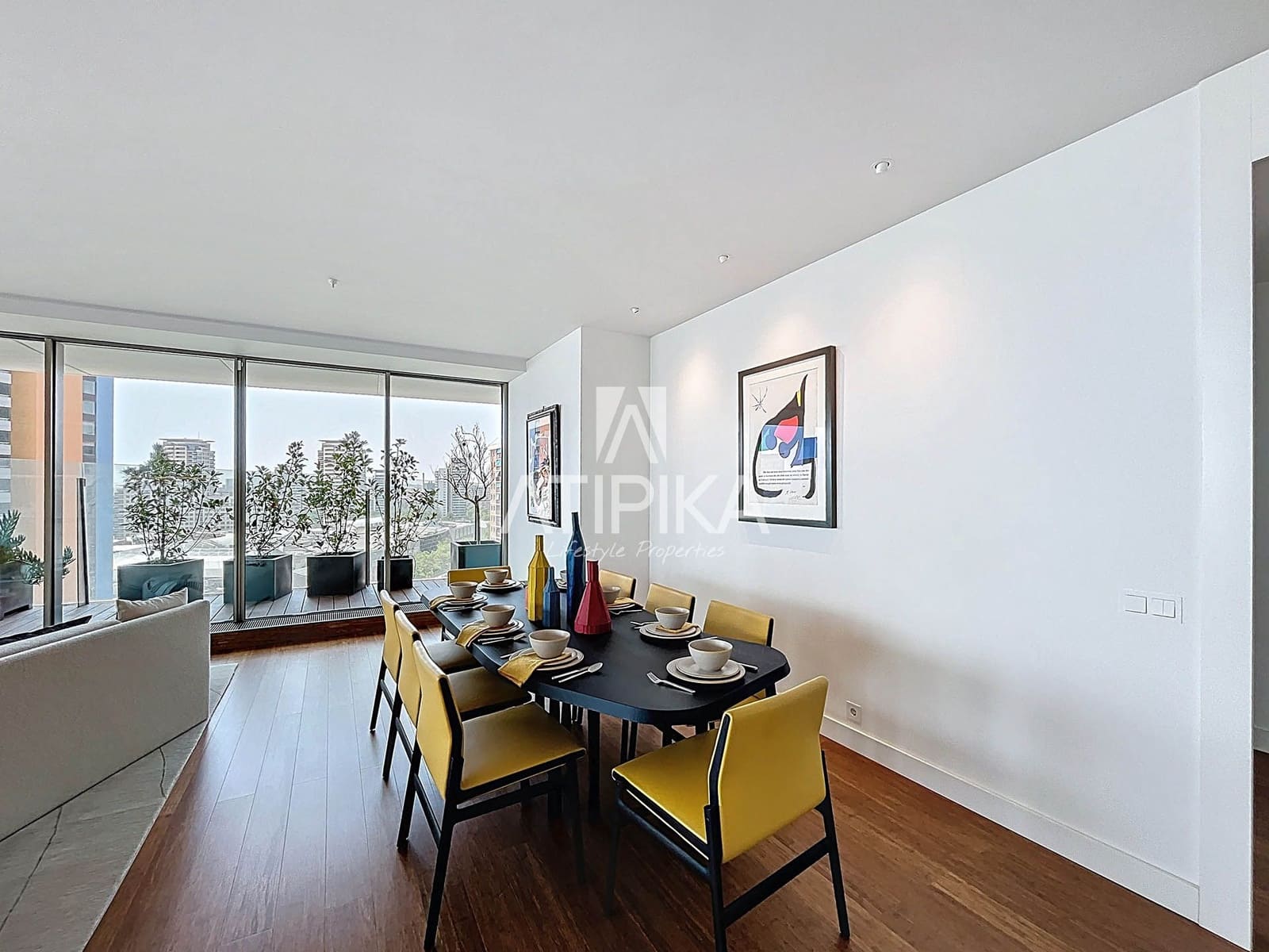3 bedroom Apartment for sale in Barcelona city with pool - € 2,320,000 (Ref: 9062068)
