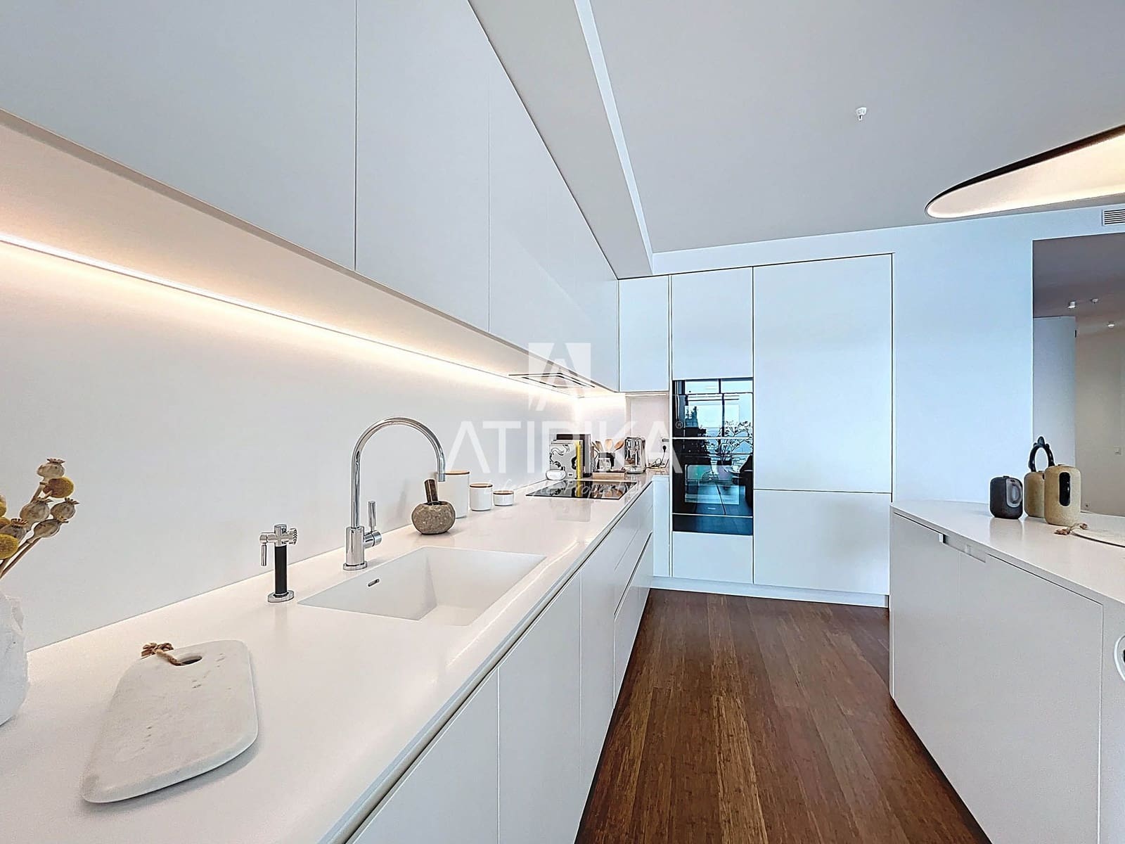 3 bedroom Apartment for sale in Barcelona city with pool - € 2,320,000 (Ref: 9062068)