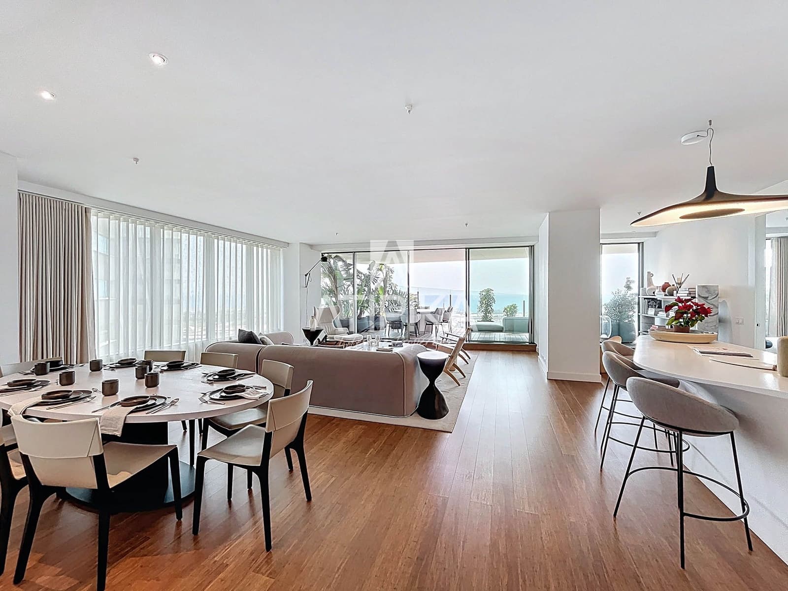 3 bedroom Apartment for sale in Barcelona city with pool - € 2,320,000 (Ref: 9062068)