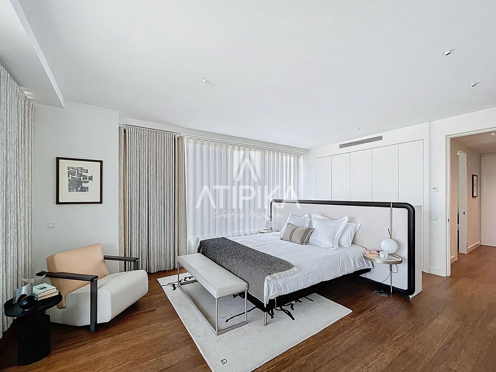3 bedroom Apartment for sale in Barcelona city with pool - € 2,320,000 (Ref: 9062068)