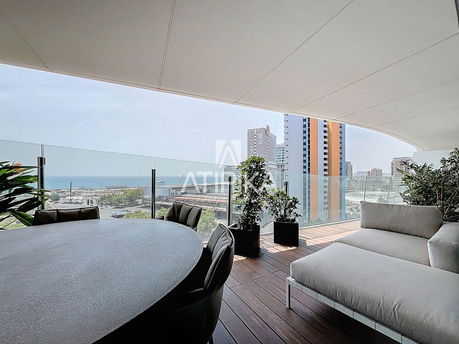3 bedroom Apartment for sale in Barcelona city with pool - € 2,320,000 (Ref: 9062068)