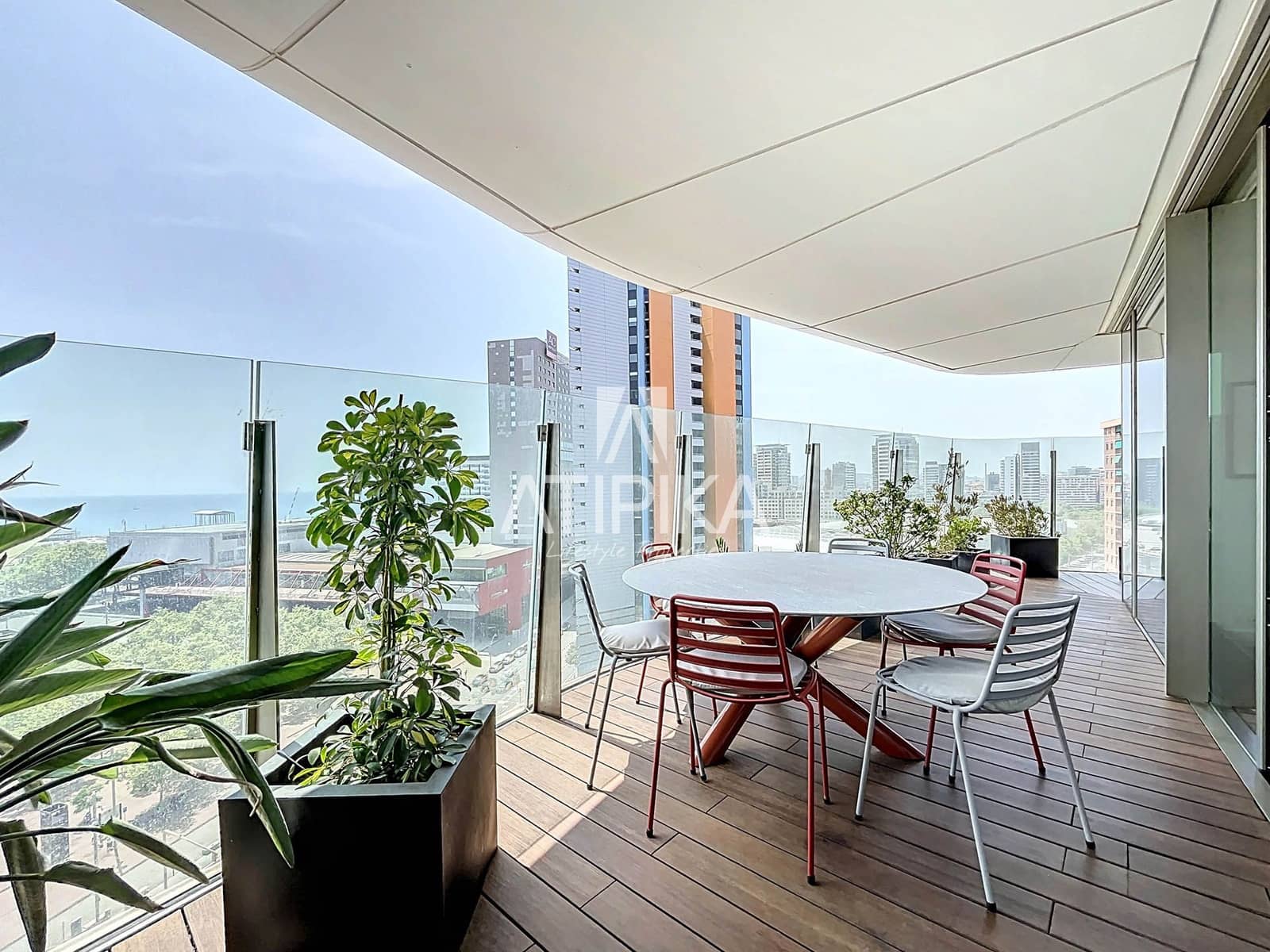 3 bedroom Apartment for sale in Barcelona city with pool - € 2,320,000 (Ref: 9062068)