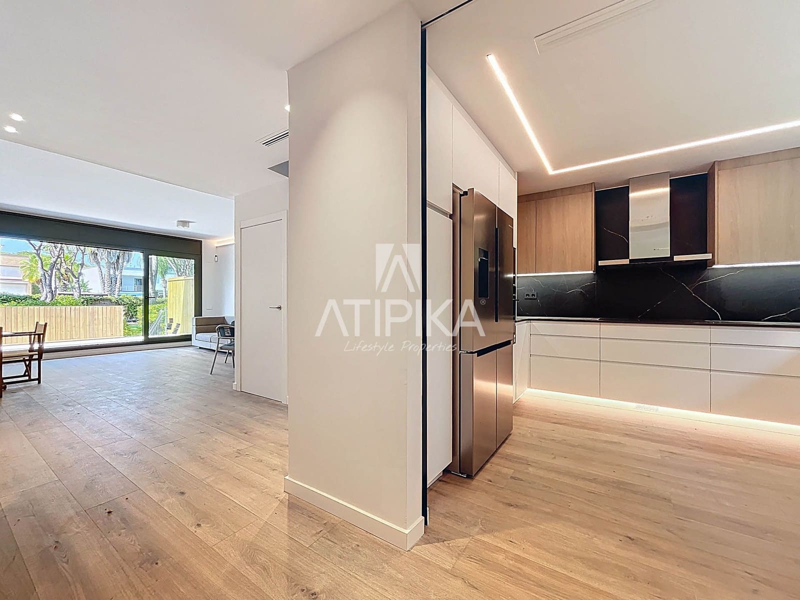 4 soveværelse Villa til leje i Gava med swimmingpool - € 6.800 (Ref: 9073075)