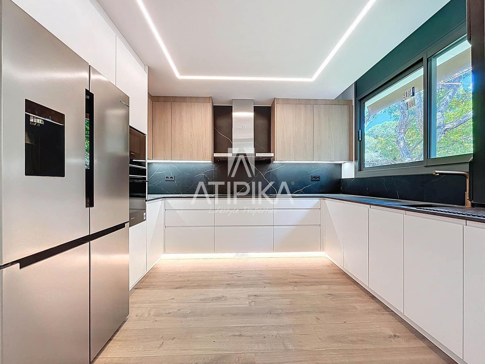 4 soveværelse Villa til leje i Gava med swimmingpool - € 6.800 (Ref: 9073075)