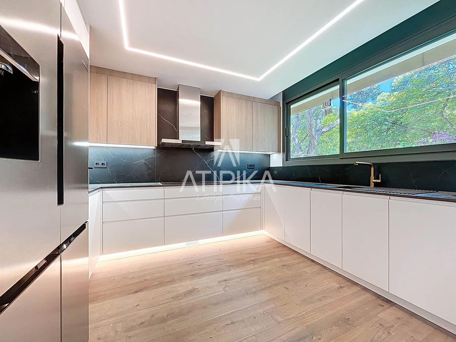 4 soveværelse Villa til leje i Gava med swimmingpool - € 6.800 (Ref: 9073075)