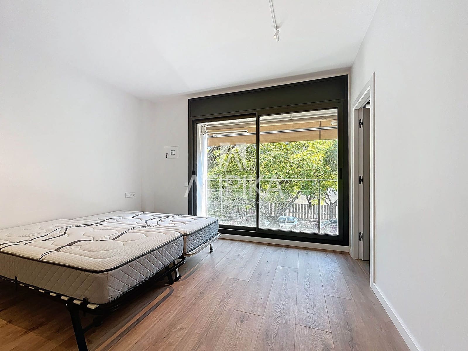 4 soveværelse Villa til leje i Gava med swimmingpool - € 6.800 (Ref: 9073075)