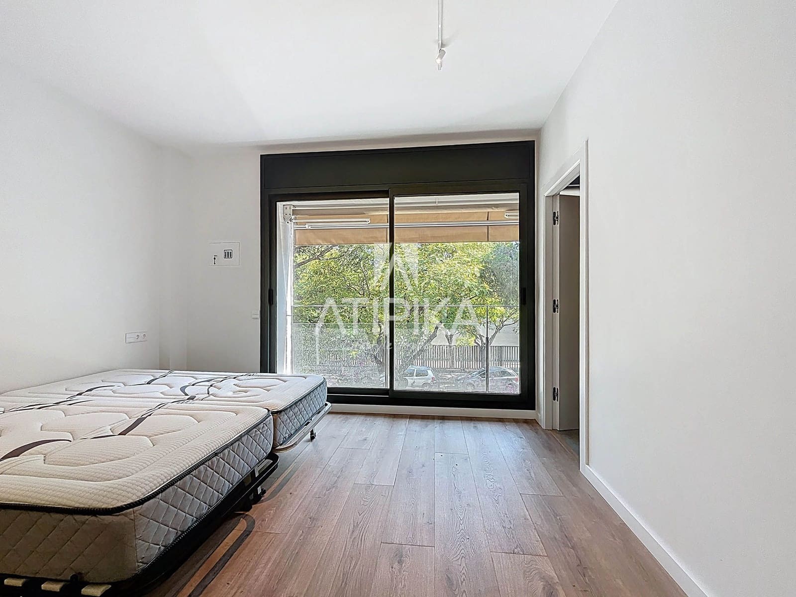 4 soveværelse Villa til leje i Gava med swimmingpool - € 6.800 (Ref: 9073075)