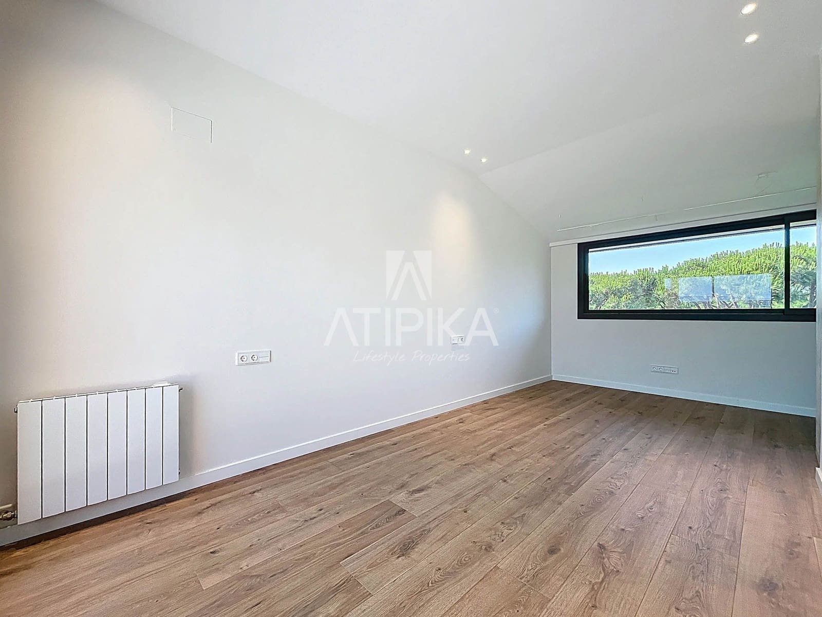 4 soveværelse Villa til leje i Gava med swimmingpool - € 6.800 (Ref: 9073075)