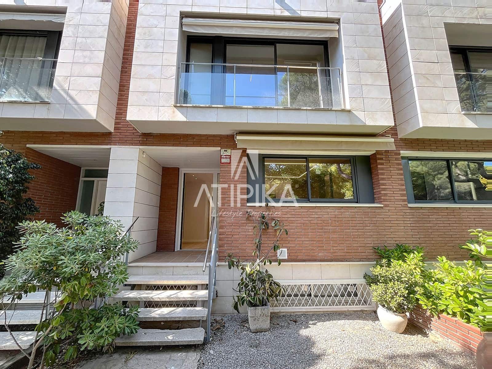 4 soveværelse Villa til leje i Gava med swimmingpool - € 6.800 (Ref: 9073075)