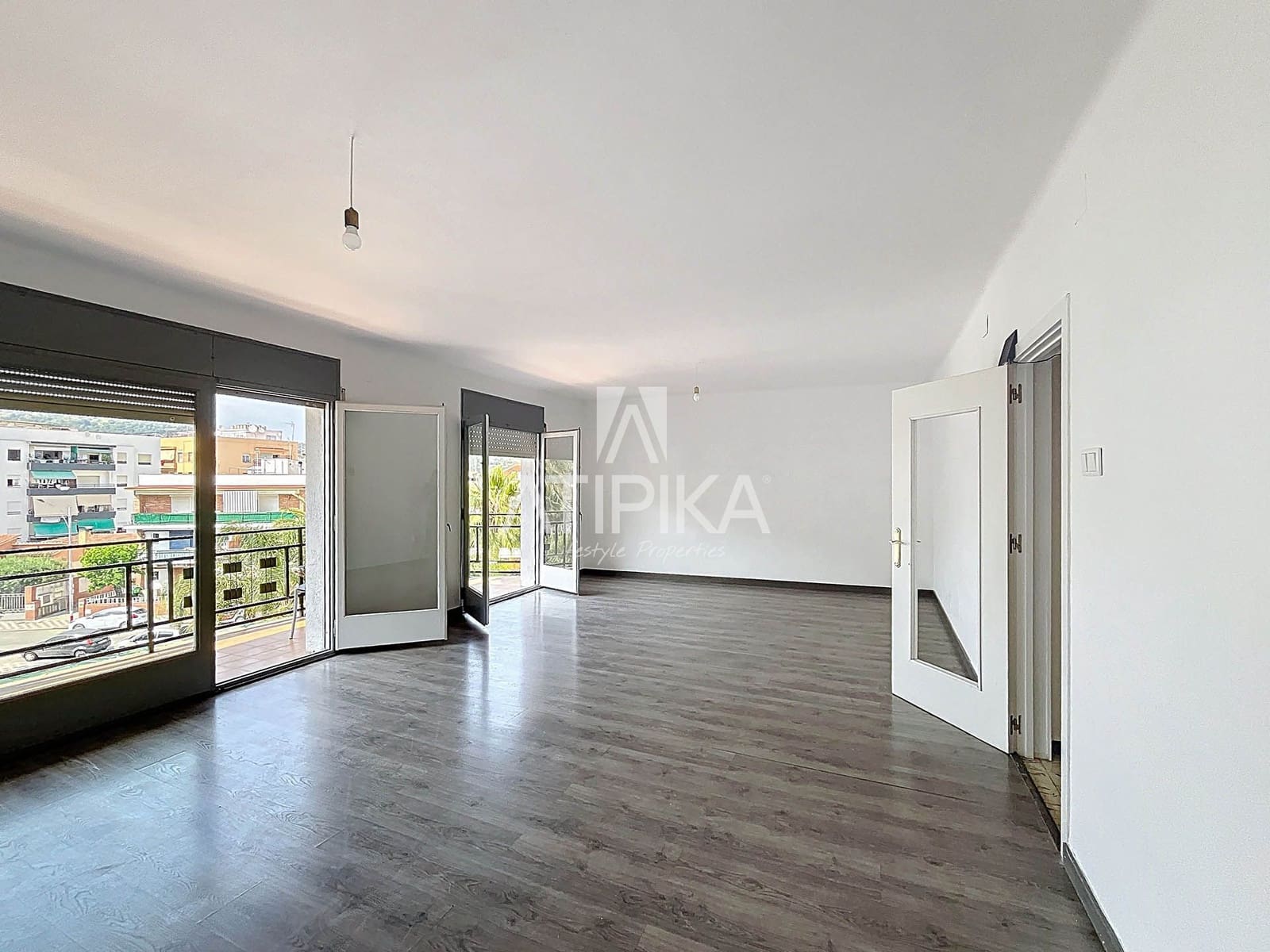 3 bedroom Apartment for sale in Pineda de Mar - € 190,000 (Ref: 9077717)