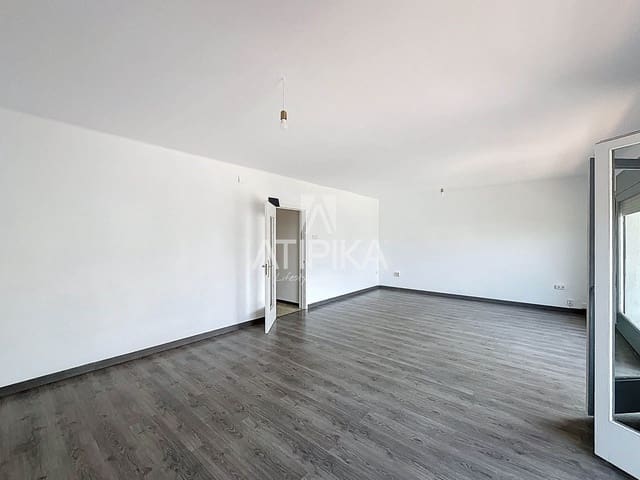 3 bedroom Apartment for sale in Pineda de Mar - € 190,000 (Ref: 9077717)