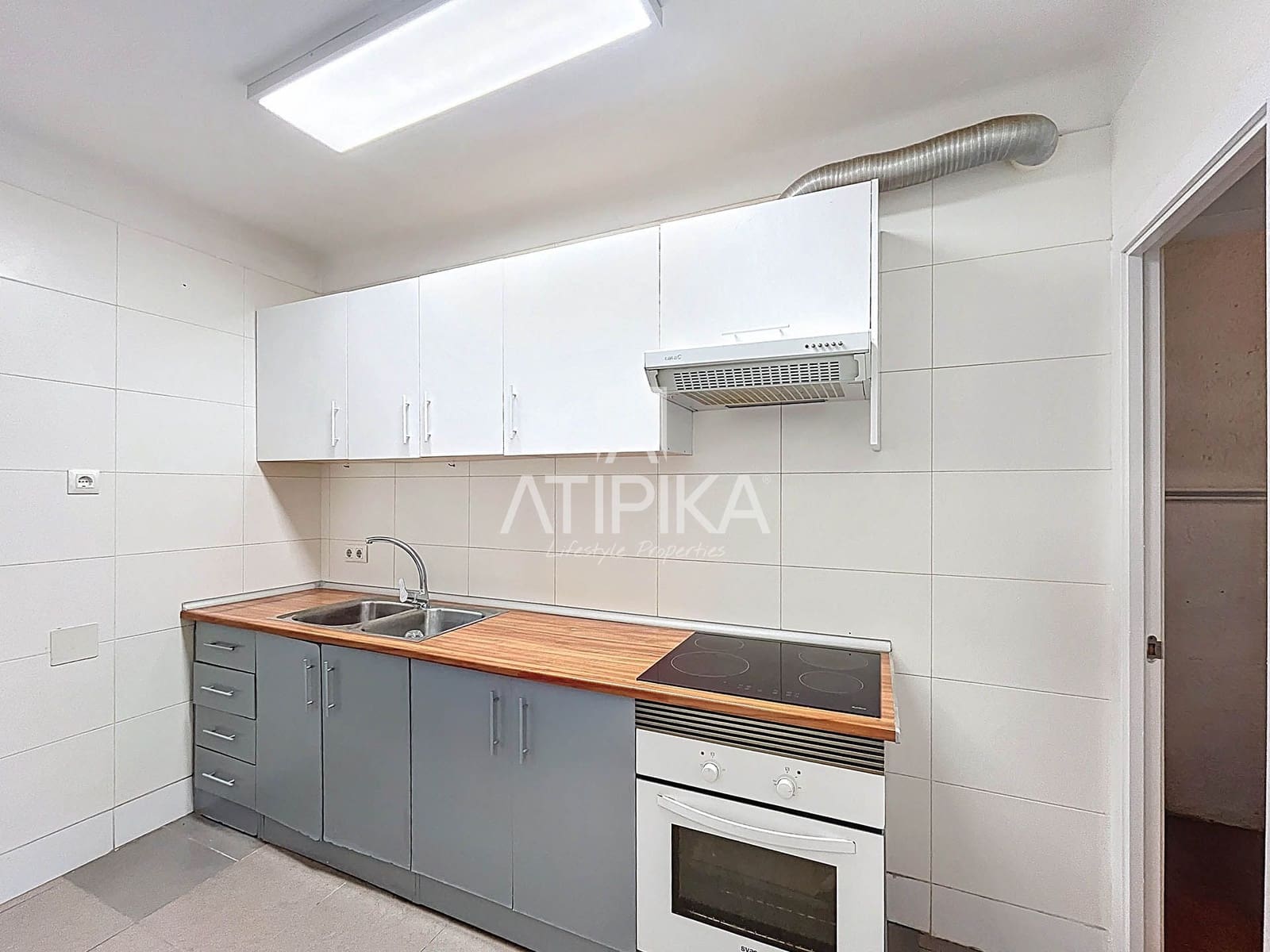 3 bedroom Apartment for sale in Pineda de Mar - € 190,000 (Ref: 9077717)