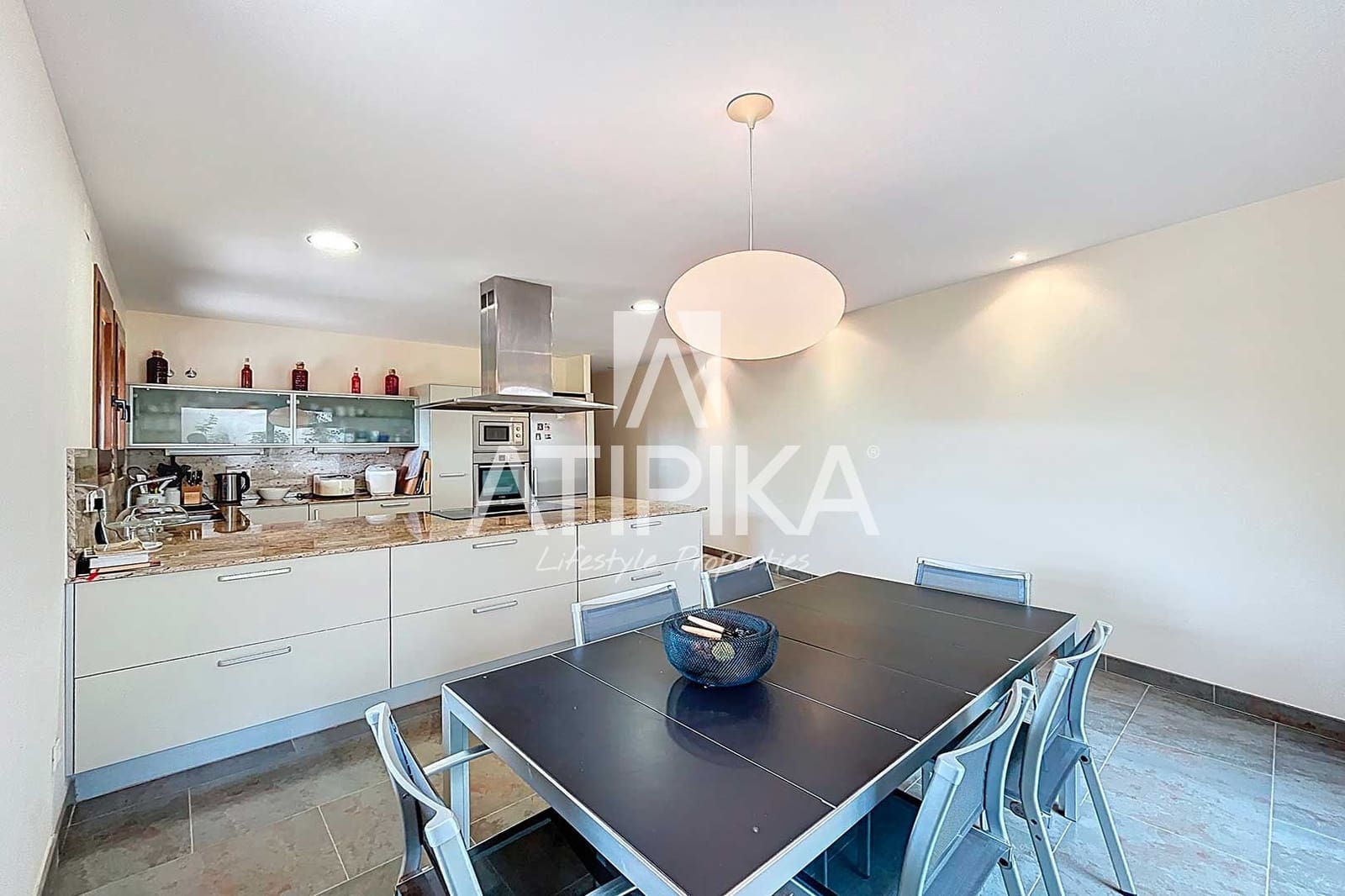 4 soverom Villa til salgs i Gallifa med svømmebasseng - € 990 000 (Ref: 9077718)