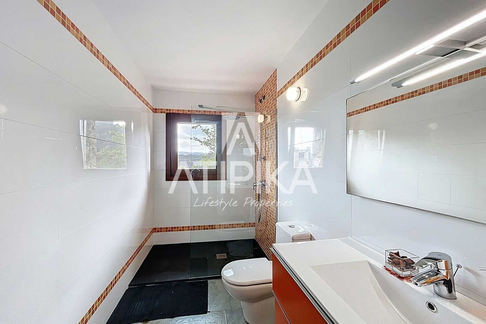 4 soverom Villa til salgs i Gallifa med svømmebasseng - € 990 000 (Ref: 9077718)