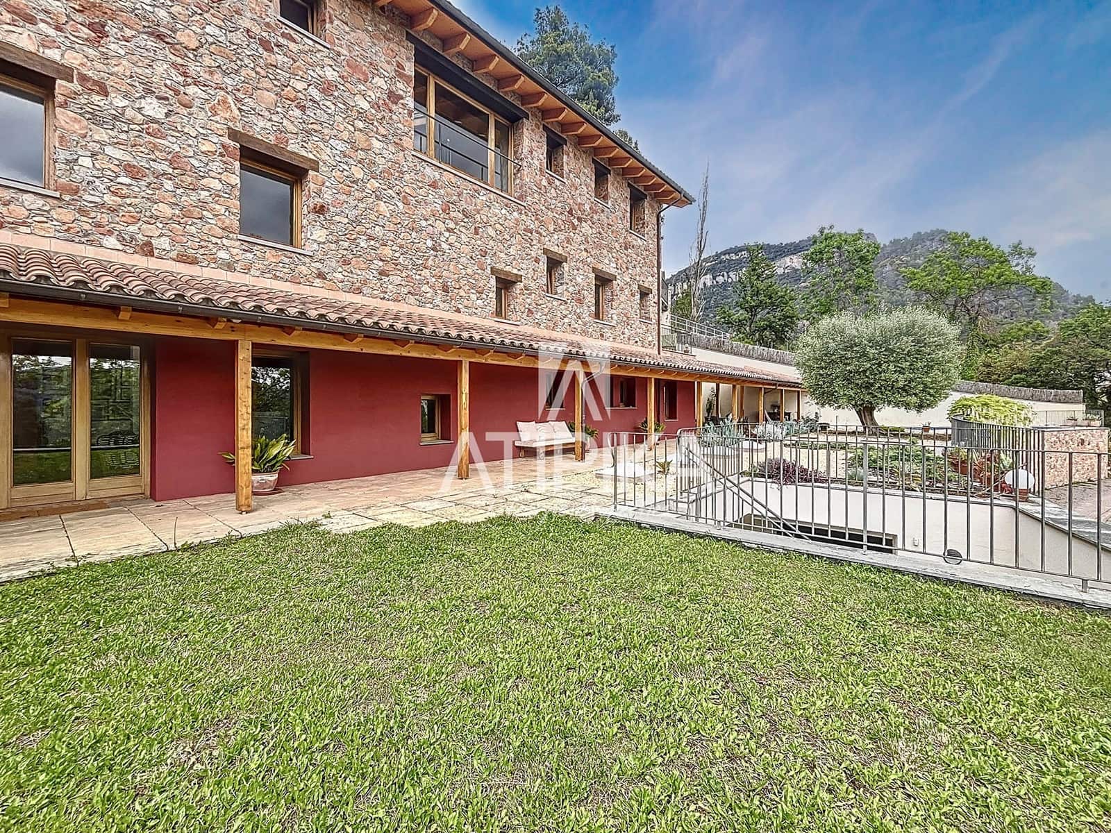 4 soverom Villa til salgs i Gallifa med svømmebasseng - € 990 000 (Ref: 9077718)