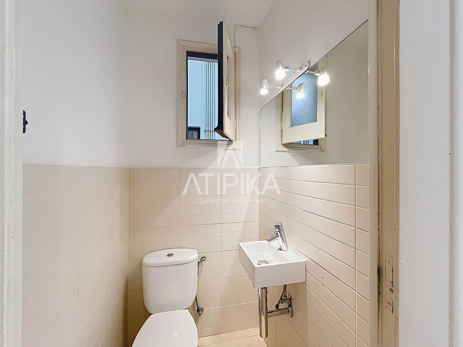 6 bedroom Apartment for sale in Barcelona city - € 1,690,000 (Ref: 9084861)