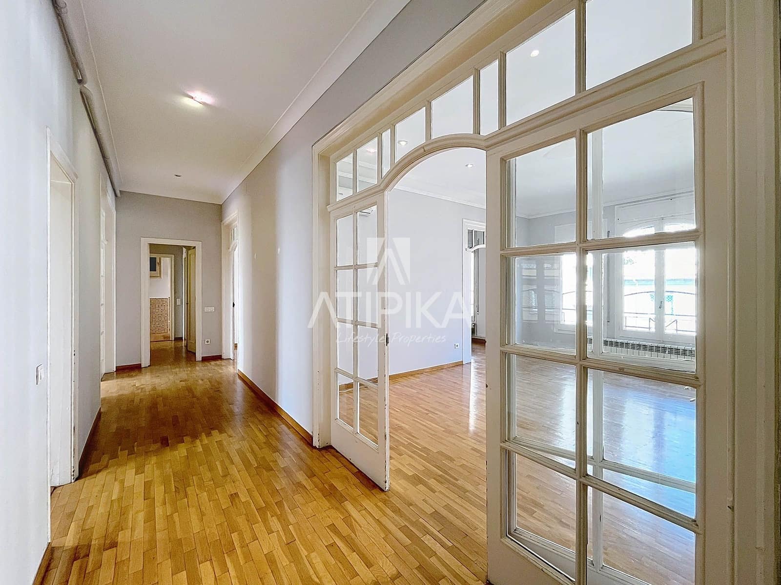 6 bedroom Apartment for sale in Barcelona city - € 1,690,000 (Ref: 9084861)