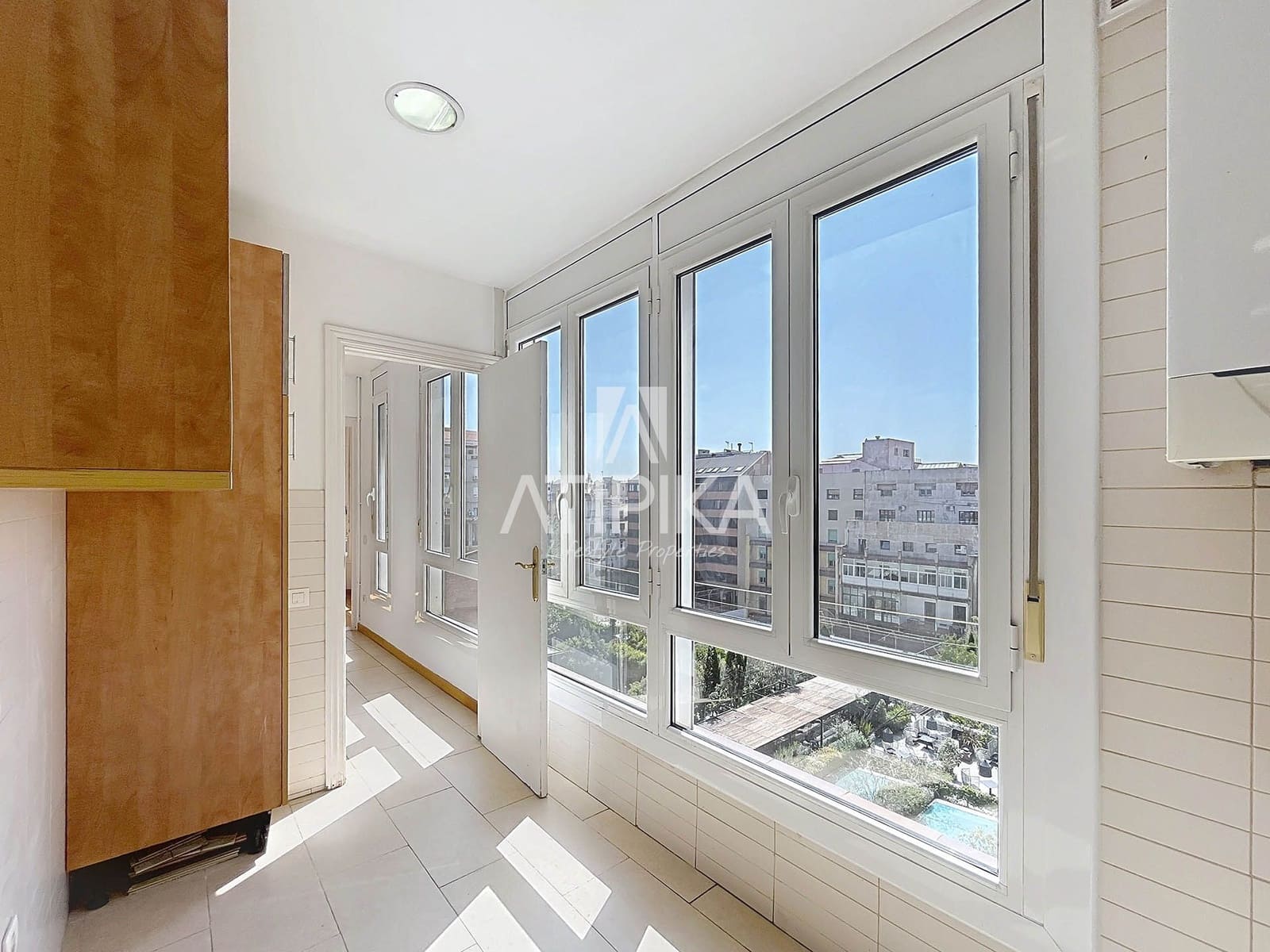 6 bedroom Apartment for sale in Barcelona city - € 1,690,000 (Ref: 9084861)