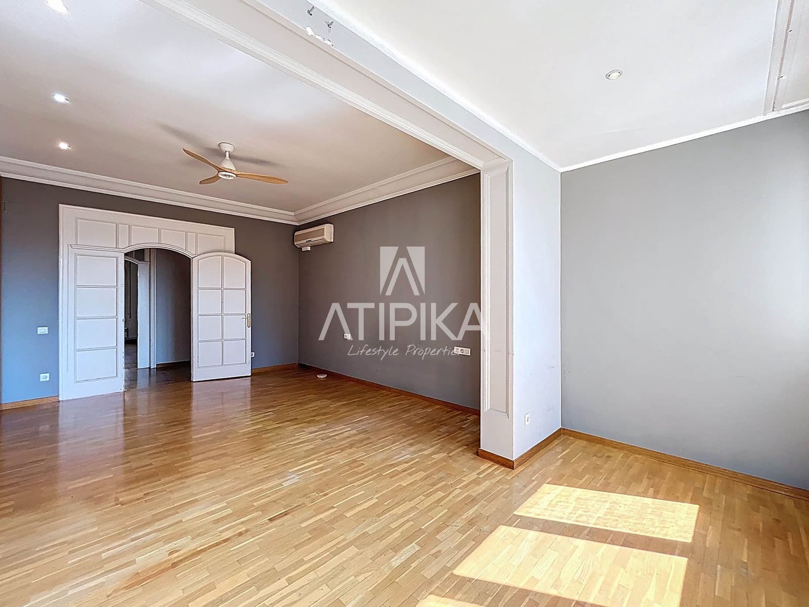 6 bedroom Apartment for sale in Barcelona city - € 1,690,000 (Ref: 9084861)