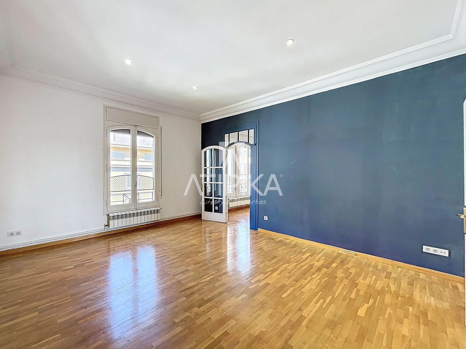 6 bedroom Apartment for sale in Barcelona city - € 1,690,000 (Ref: 9084861)