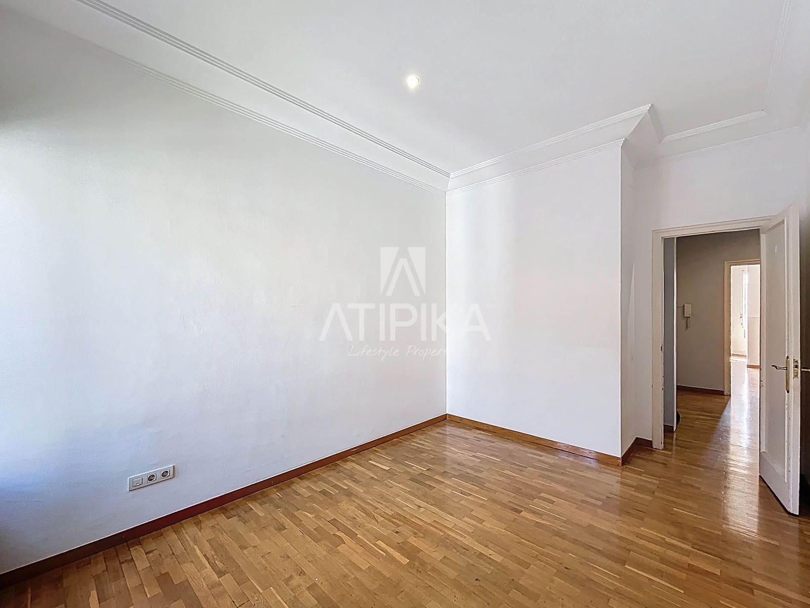 6 bedroom Apartment for sale in Barcelona city - € 1,690,000 (Ref: 9084861)