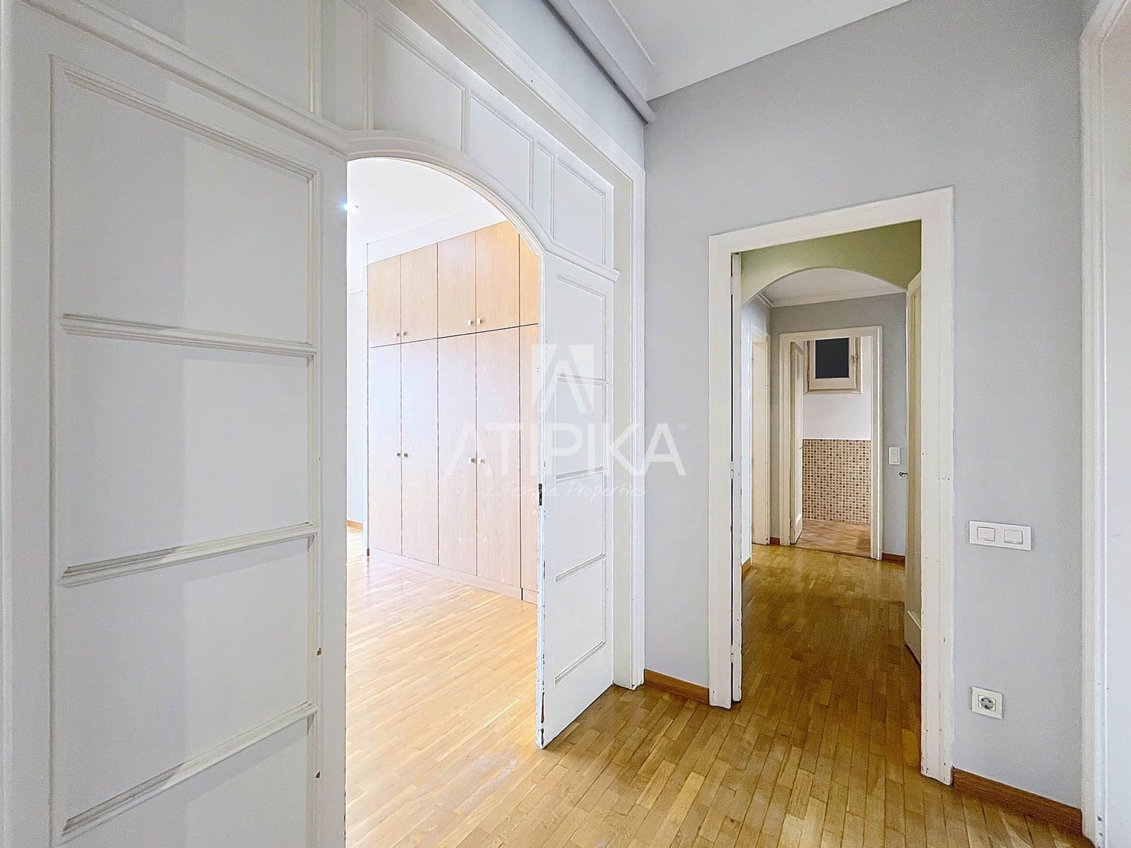 6 bedroom Apartment for sale in Barcelona city - € 1,690,000 (Ref: 9084861)