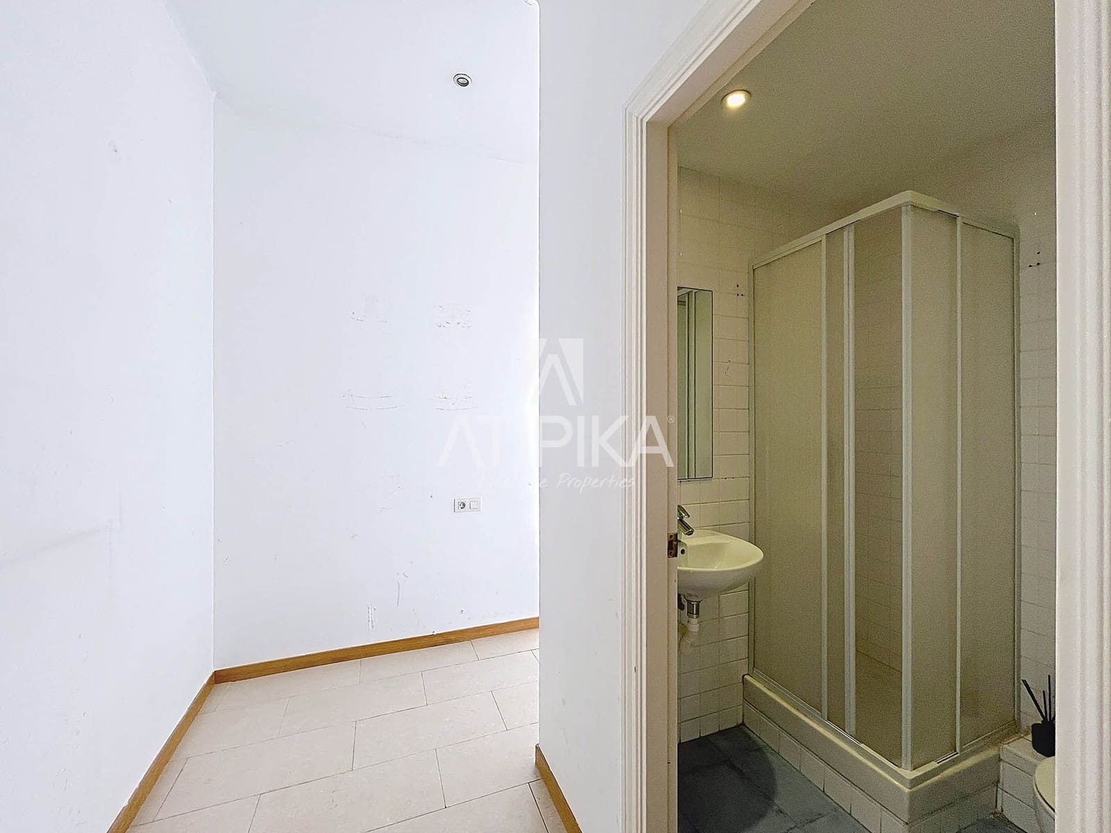 6 bedroom Apartment for sale in Barcelona city - € 1,690,000 (Ref: 9084861)