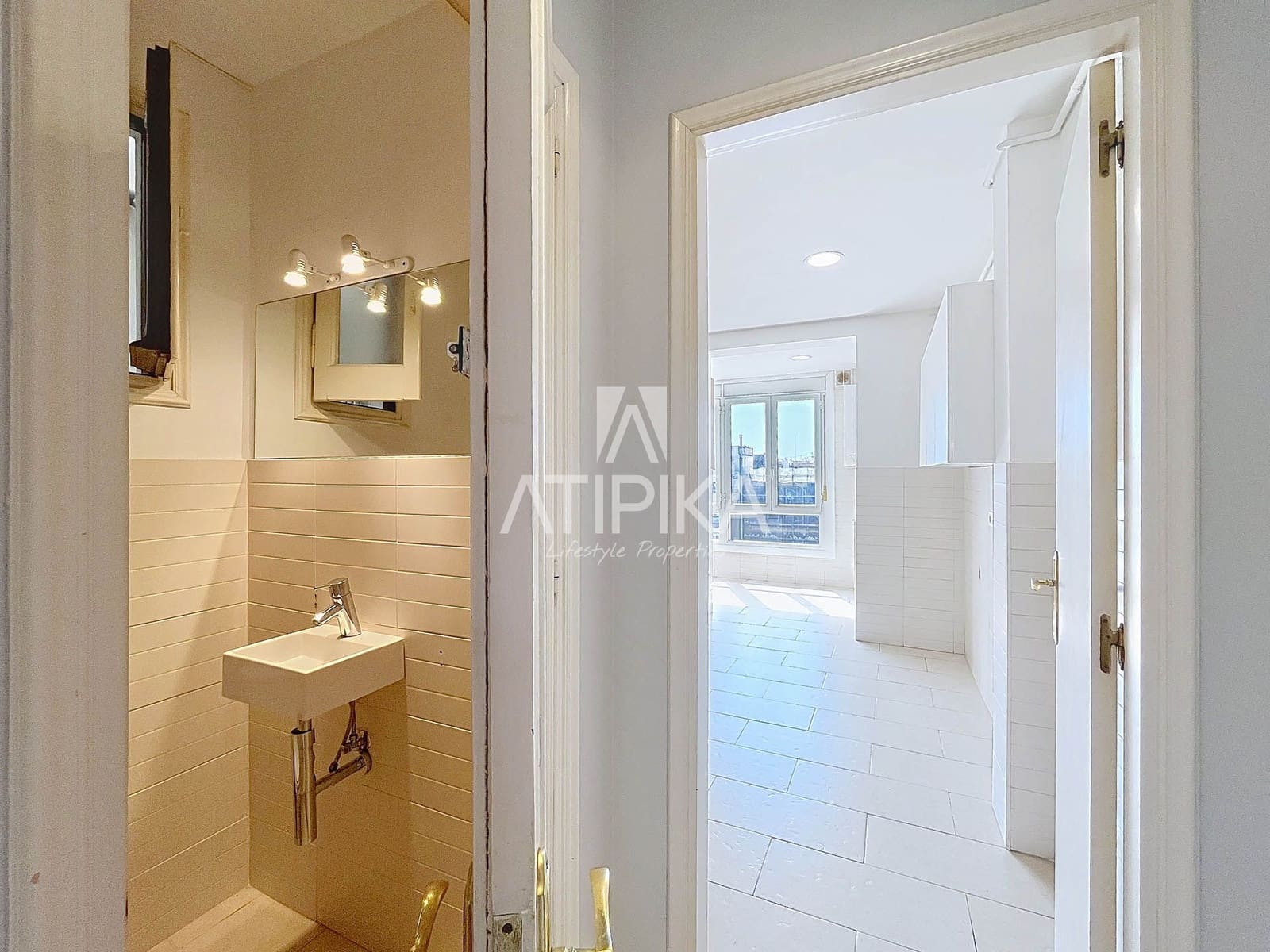 6 bedroom Apartment for sale in Barcelona city - € 1,690,000 (Ref: 9084861)