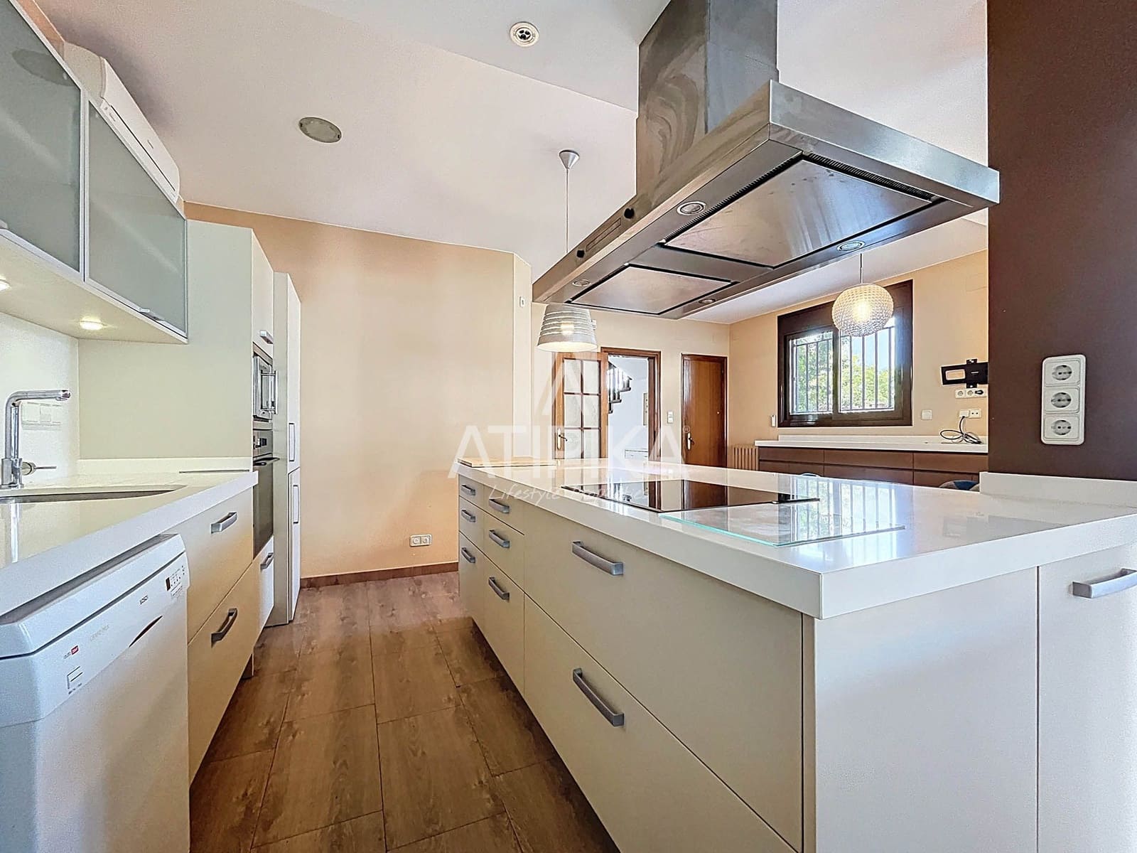 5 sypialnia Willa na sprzedaż w Castelldefels z basenem - 1 550 000 € (Ref: 9084862)