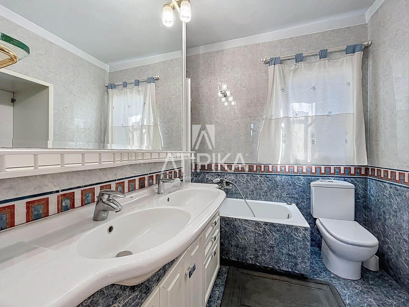 5 sypialnia Willa na sprzedaż w Castelldefels z basenem - 1 550 000 € (Ref: 9084862)