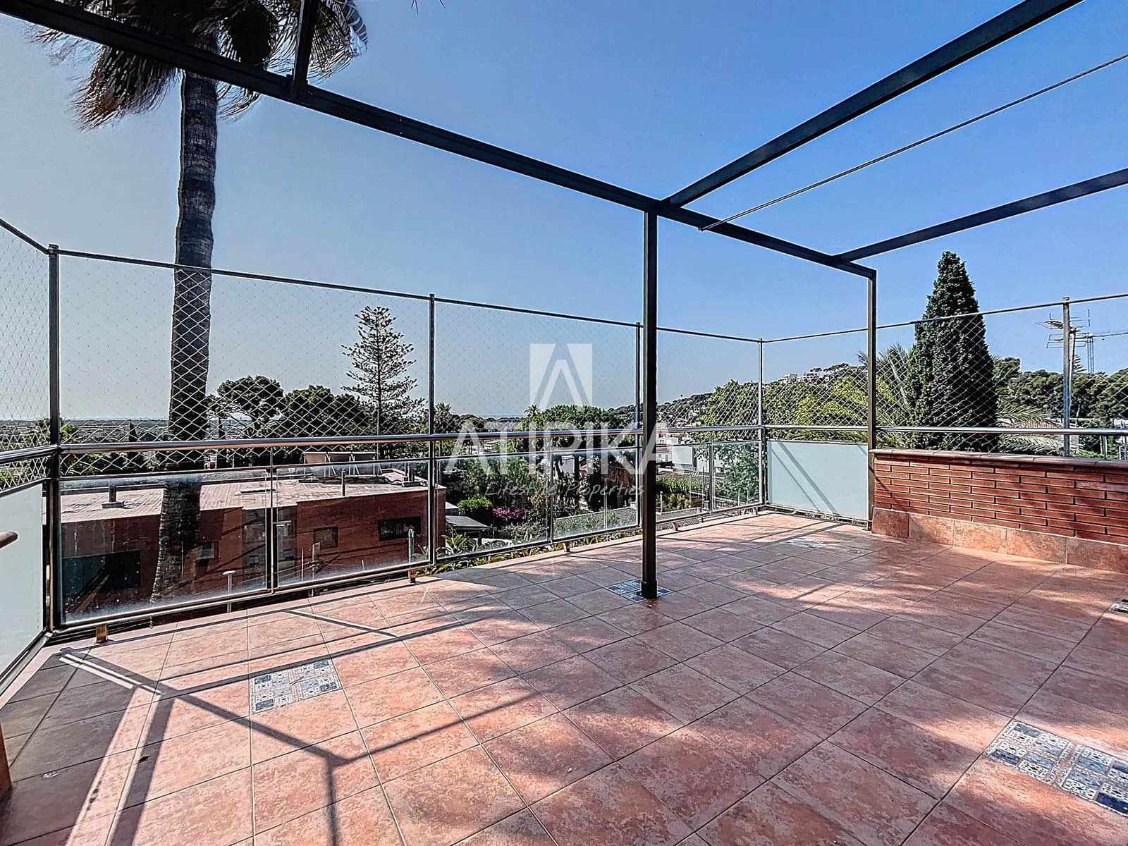 5 sypialnia Willa na sprzedaż w Castelldefels z basenem - 1 550 000 € (Ref: 9084862)