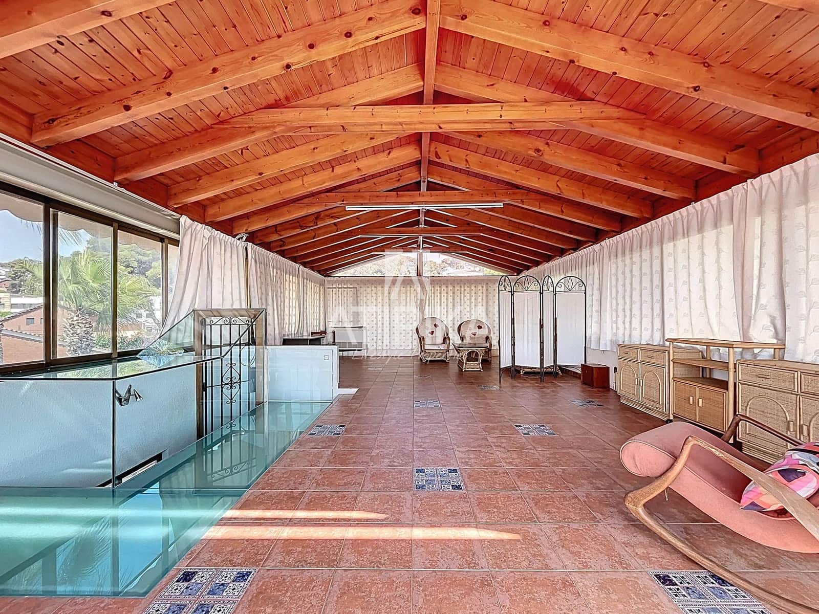 5 sypialnia Willa na sprzedaż w Castelldefels z basenem - 1 550 000 € (Ref: 9084862)