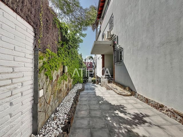 5 sypialnia Willa na sprzedaż w Castelldefels z basenem - 1 550 000 € (Ref: 9084862)