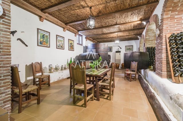 Finca/Country House for sale in Castellet i la Gornal with pool - € 1,400,000 (Ref: 9084863)