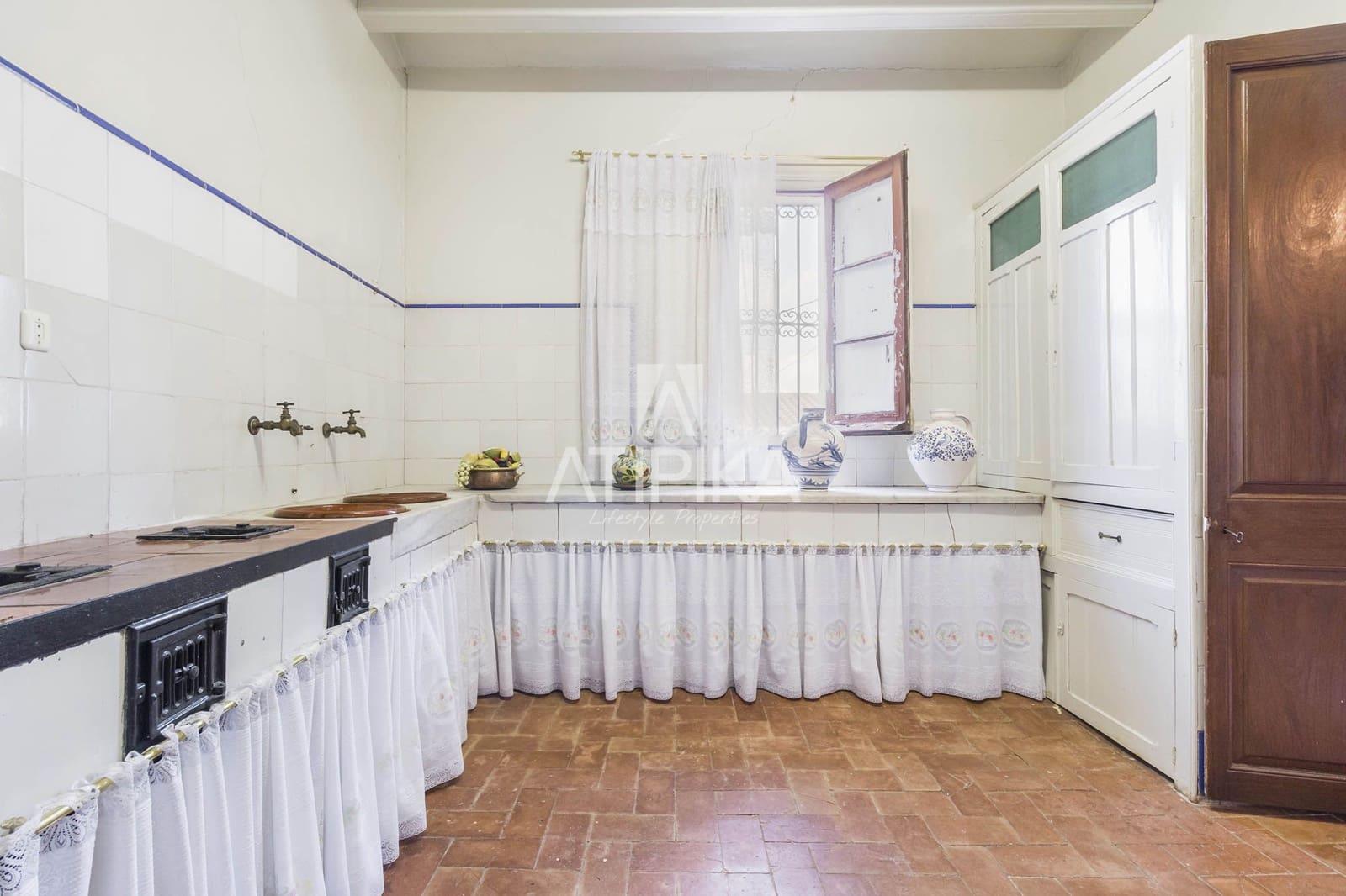 Finca/Country House for sale in Castellet i la Gornal with pool - € 1,400,000 (Ref: 9084863)