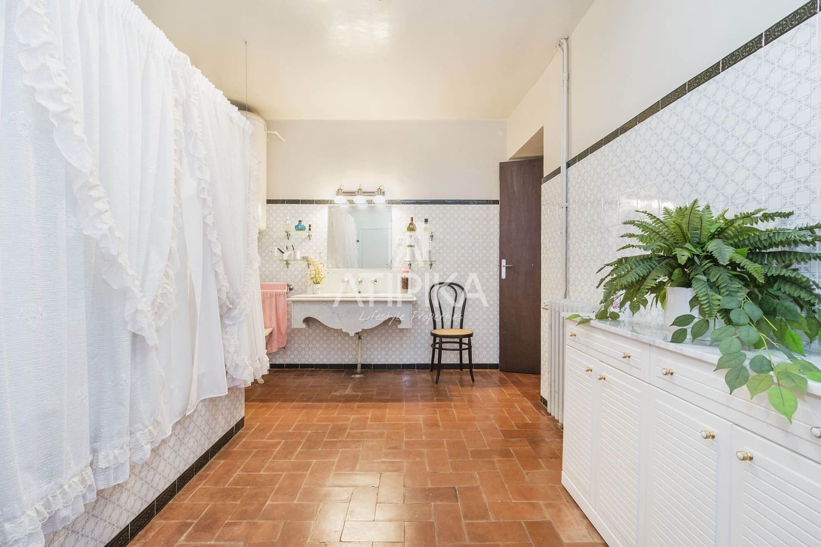 Finca/Country House for sale in Castellet i la Gornal with pool - € 1,400,000 (Ref: 9084863)